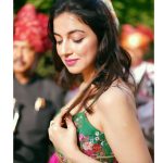 Divya Khosla Kumar Instagram - Band Baja bride ready hai … Aap bhi 20 October lock kar lo 🤗Shaadi hai Meri …. Pahunch Jana cinema gharo mein attend karne ke liye - Laadli 🥰 #Yaariyan2 #divyakhoslakumar Outfit @toraniofficial Earrings & Bangles @minerali_store Ring @ishhaara Styled @aasthasharma @gehnadholakia