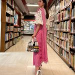 Divya Khosla Kumar Instagram - City of Joy, I really ENJOYYYYYYYYY #Yaariyan2 #simroonteranaam Earrings: @doribymeghnamaniar Saree Draper: @saree_drapernishadesai Kolkata city of joy