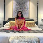 Divya Khosla Kumar Instagram - 1. Laadli Kolkata mein hai Abhay ke liye ❤️ 2. Yay ✨ 3. Thinking about Puchka😃 4. You are Beautiful Kolkata 🫶🏻 5. Serene 😍 6. Laadli bani bengoli baala 7. Getting immense Love 💗 #SimroonTeraNaam 🪷 Dekha aapne? Kolkata city of joy