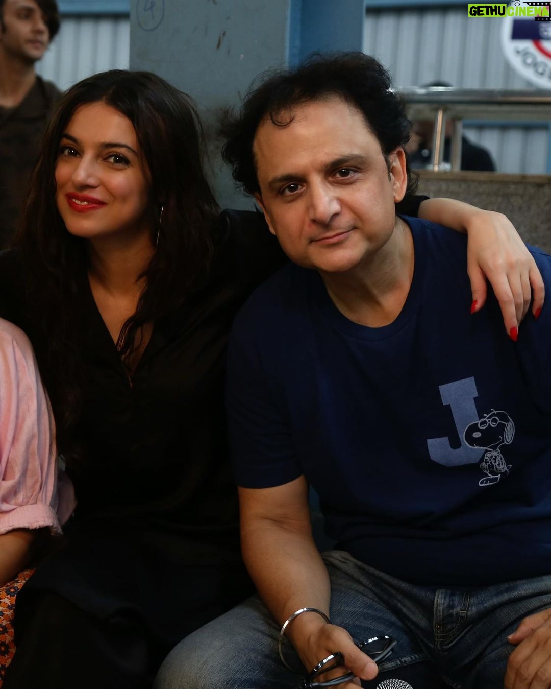 Divya Khosla Kumar Instagram - Happy Birthday my dearest Vinayji @sapruandrao ๐โค๏ธ from making me Sitara in Yaad Piya to lipstick wali ladki in Teri aankhon mein to now #GanjediDulhan in #Yaariyan2 cannot thank u enough ever for all your vision , love , effort , guidance & never ending support in my career & life ๐ love u loads & hugsssssss on your special day โค๏ธ Canโt wait for our film to release & the world to witness the magic of #Yaariyan2 ๐