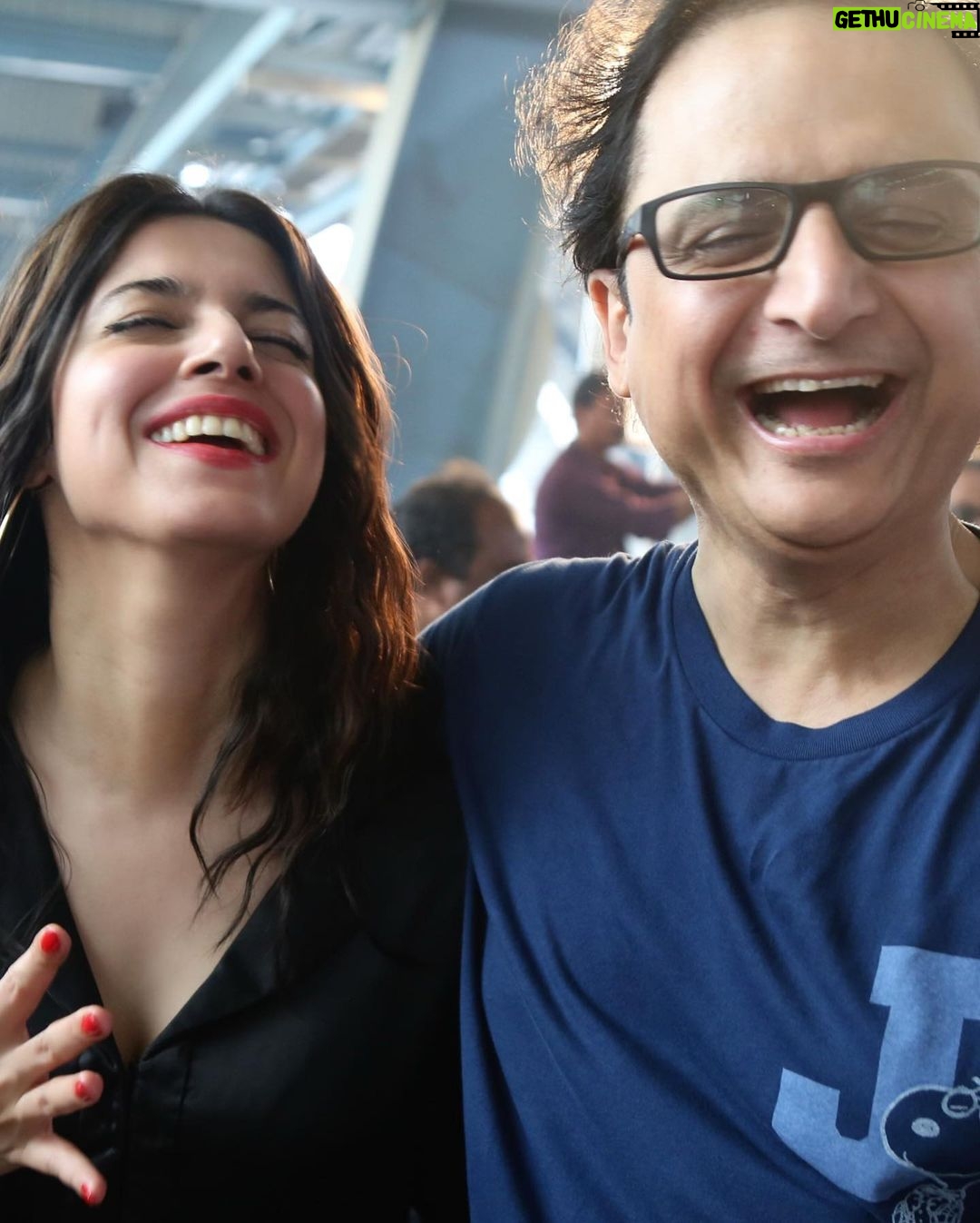 Divya Khosla Kumar Instagram - Happy Birthday my dearest Vinayji @sapruandrao ๐โค๏ธ from making me Sitara in Yaad Piya to lipstick wali ladki in Teri aankhon mein to now #GanjediDulhan in #Yaariyan2 cannot thank u enough ever for all your vision , love , effort , guidance & never ending support in my career & life ๐ love u loads & hugsssssss on your special day โค๏ธ Canโt wait for our film to release & the world to witness the magic of #Yaariyan2 ๐