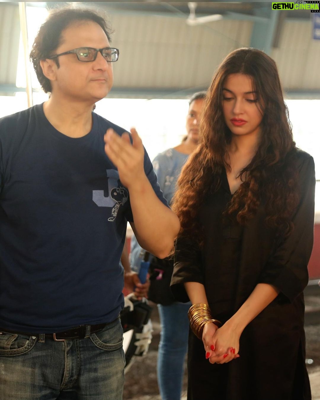 Divya Khosla Kumar Instagram - Happy Birthday my dearest Vinayji @sapruandrao ๐โค๏ธ from making me Sitara in Yaad Piya to lipstick wali ladki in Teri aankhon mein to now #GanjediDulhan in #Yaariyan2 cannot thank u enough ever for all your vision , love , effort , guidance & never ending support in my career & life ๐ love u loads & hugsssssss on your special day โค๏ธ Canโt wait for our film to release & the world to witness the magic of #Yaariyan2 ๐