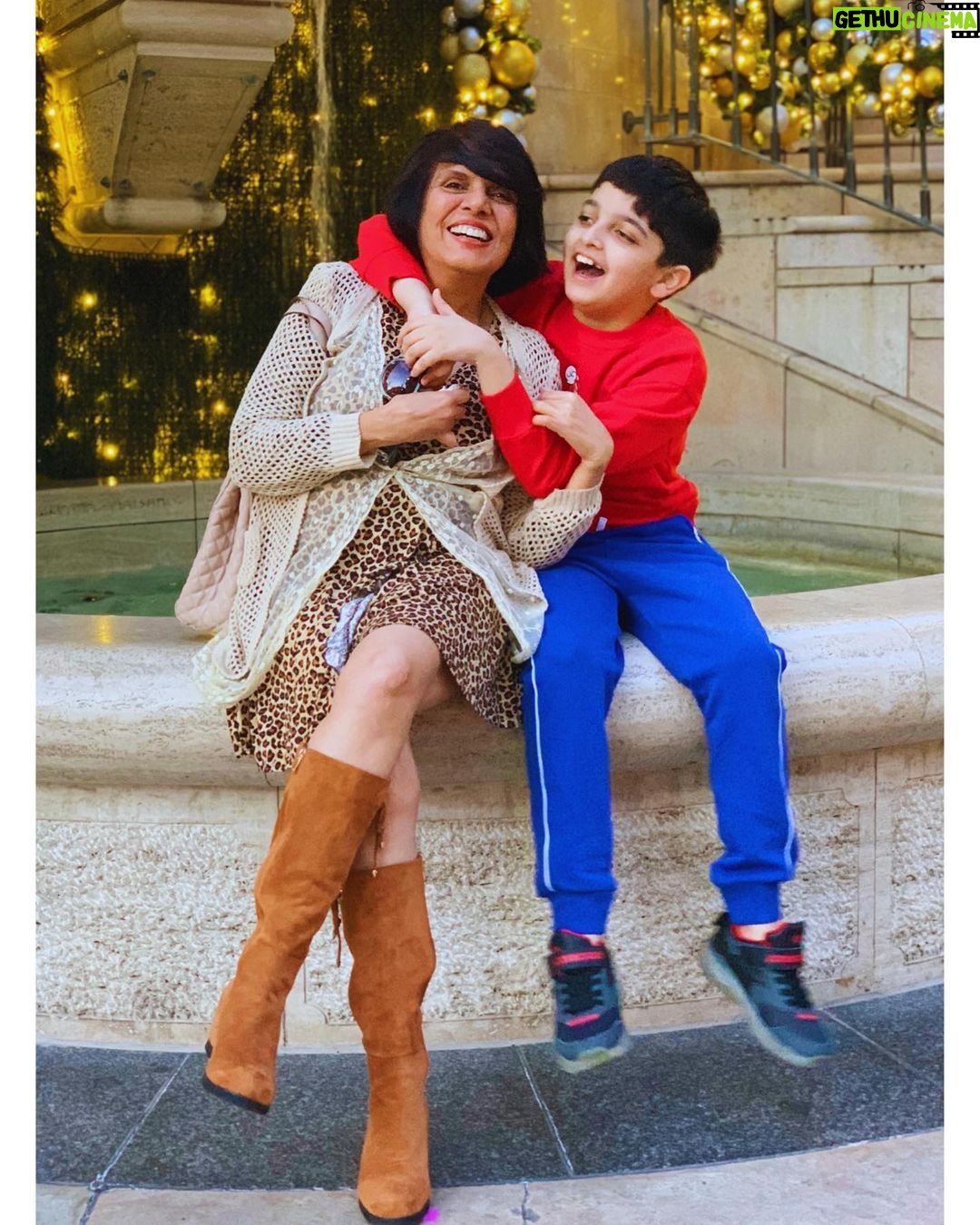 Divya Khosla Kumar Instagram - Mamma π Lost my mom sometime back leaving a forever void in my heart π I carry with me your immense blessings & moral values π my most beautiful soul .. So proud to be born out of you π I love you mumma βΎοΈ β¨Om Shanti ποΈ β¦β¦Daughter of Anita Khosla π©βπ§