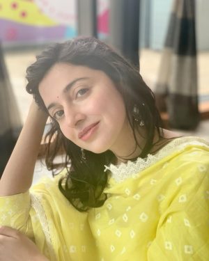 Divya Khosla Kumar Instagram - Chand Mubarak 🌙 
Eid Mubarak ❤️ my beautiful people 😍