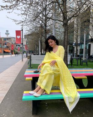 Divya Khosla Kumar Instagram - The joy of dressing is in wearing an Indian suit 💛

Suit @drzya_ridhisuri 
📸 @thisisstudiops 
#whenuhaveadayoffshoot #divyakhoslakumar #ukfashion #desivibes💫