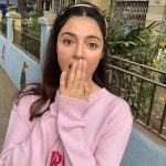 Divya Khosla Kumar Instagram - Saturday nahhh, It's Satur-yay 💜 #WeekendVibes #ShootDairies #Saturdaying