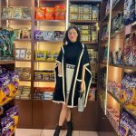 Divya Khosla Kumar Instagram - Tipi tipi tap which chocolate you want? 🍫🍬 Happy Chocolates Day my instafam 😋❤️ #ChocolateDay #ValentinesWeek #AirportFun