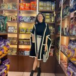 Divya Khosla Kumar Instagram - Tipi tipi tap which chocolate you want? 🍫🍬 Happy Chocolates Day my instafam 😋❤️ #ChocolateDay #ValentinesWeek #AirportFun