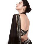Divya Khosla Kumar Instagram - 🖤
