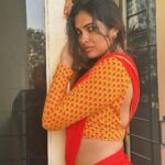 Divya Vadthya Instagram - Aligithey ilagey untaru mari … Ainaaa aligey laa cheyyatam deniki ? Malli inni mataalu cheppadam deniki ? #divi #divivadthya #divinunchi #bangarukallabuchammo #happy #life