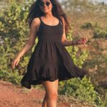 Divya Vadthya Instagram - E sunset entra babu 🫣 Nuvvey gurthostunnav 🌇 … #divi #divivadthya #divinunchi #sunset