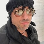 Dmitriy Nagiev Instagram - Не знаю чего вы от меня ждёте, но похоже у меня этого нет. Ребята, сядьте поудобнее, не терпите дискомфорт. Объясните - что Димуля делает не так?