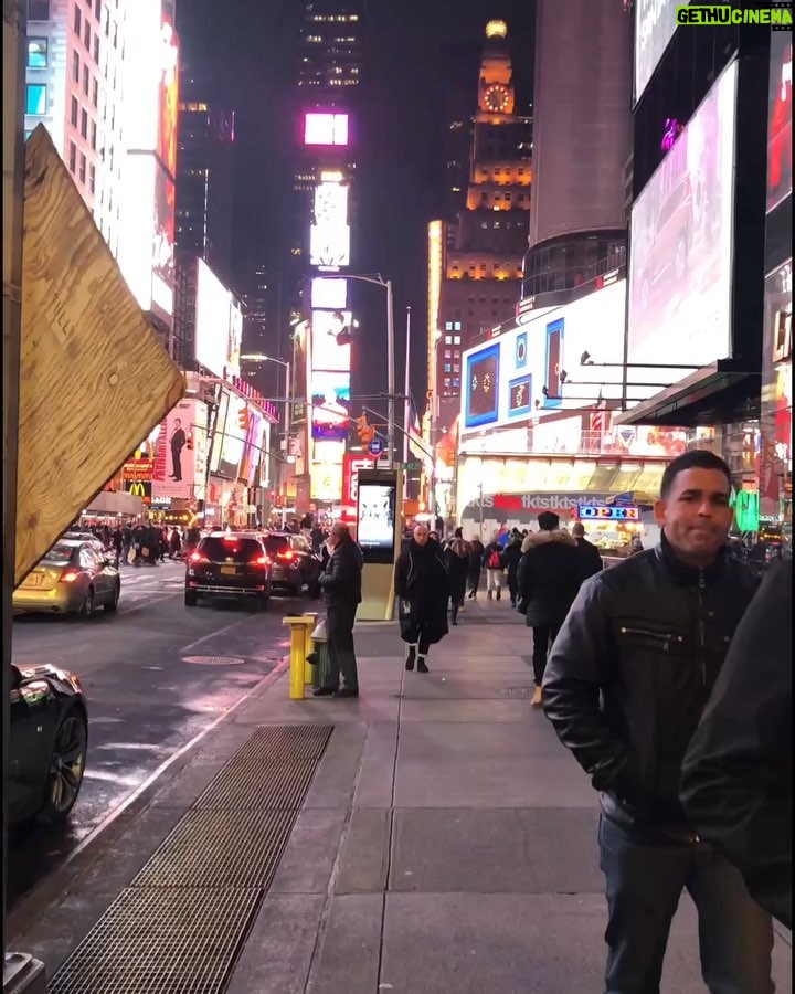 Dmitriy Nagiev Instagram - Всегда с нетерпением жду свои новые посты.