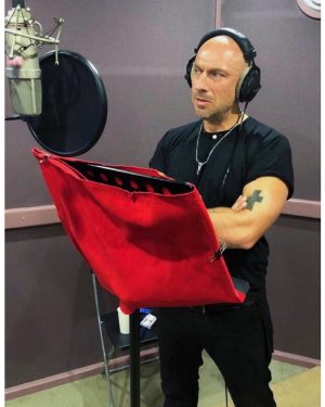 Dmitriy Nagiev Instagram - Мы жили бедно. Поэтому у меня, как у талантливого индийского мальчика, в детстве было только два пути: либо в кино, либо в танцы. Как плохой танцор - ночью я нарасхват.