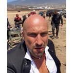 Dmitriy Nagiev Instagram - Бесит, когда на работе не можешь грызть семечки и ходить в трусах.