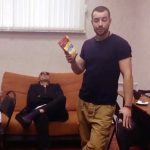 Dmitriy Nagiev Instagram – Для молодых актёров @pomsticks_snack — это спасение. Хотят не только голод утолить, но и призы получить. 
#следуйзапомстикс