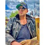Dmitriy Nagiev Instagram - Другие тоже чё-то там выкладывают, но кого они пытаются обмануть? Те, кто сейчас тоже в колготках - пишите. Посмотрим сколько нас. Сижу на гибком ЗОЖе.