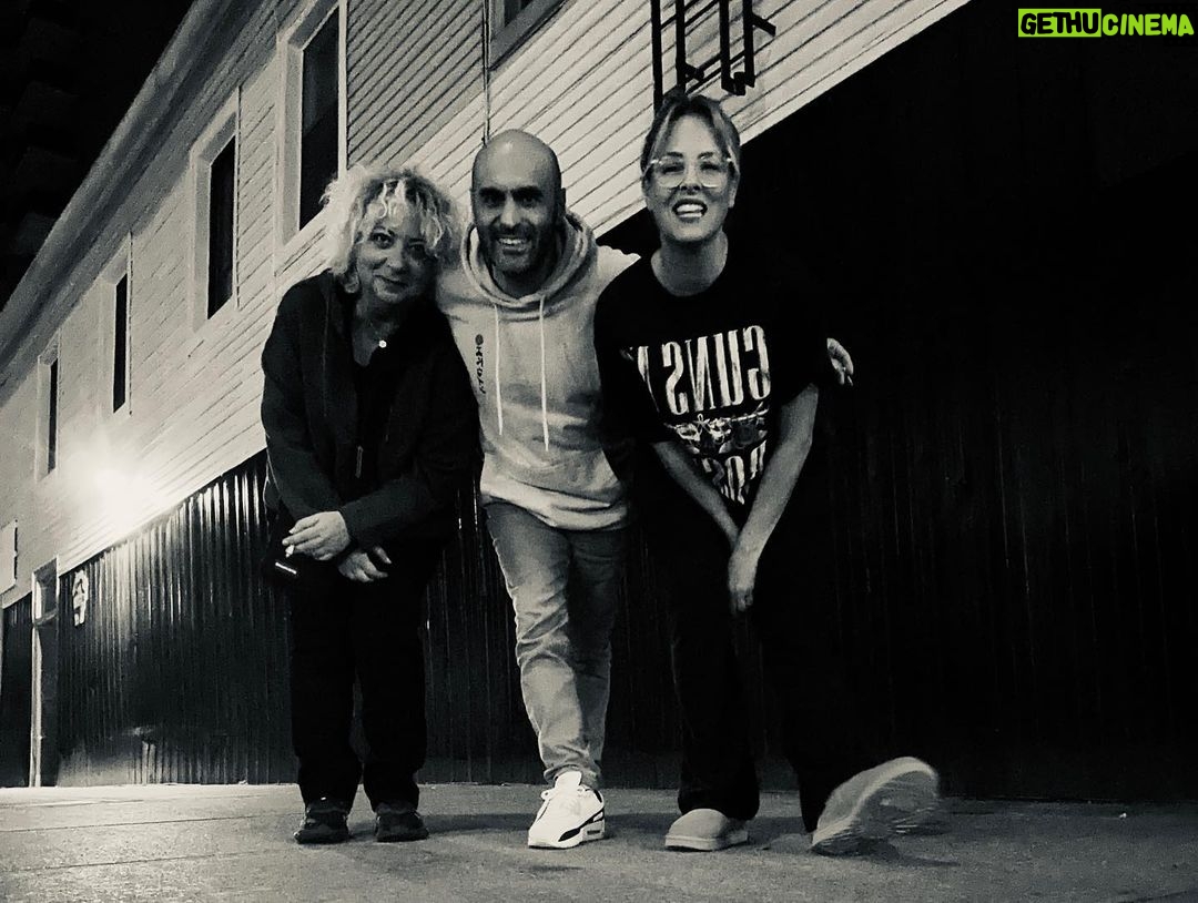Doğa Rutkay Instagram - Bu üçlü için Toronto jazz gecesi molası😎 @alperkul @elifyakarcelik The Rex Hotel Jazz & Blues Bar