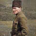 Doğa Rutkay Instagram - Mustafa Kemal Atatürk'ün başkomutanlığında yapıldığı için Başkomutanlık Meydan Muharebesi adıyla da bilinen Büyük Taarruz'un başarıyla sonuçlanmasından sonra 30 Ağustos günü, Türkiye'de 1926'dan beri Zafer Bayramı olarak kutlanmaktadır 🇹🇷♥️ Dün bugün yarın ve daima🌹 #MustafaKemalAtatürk