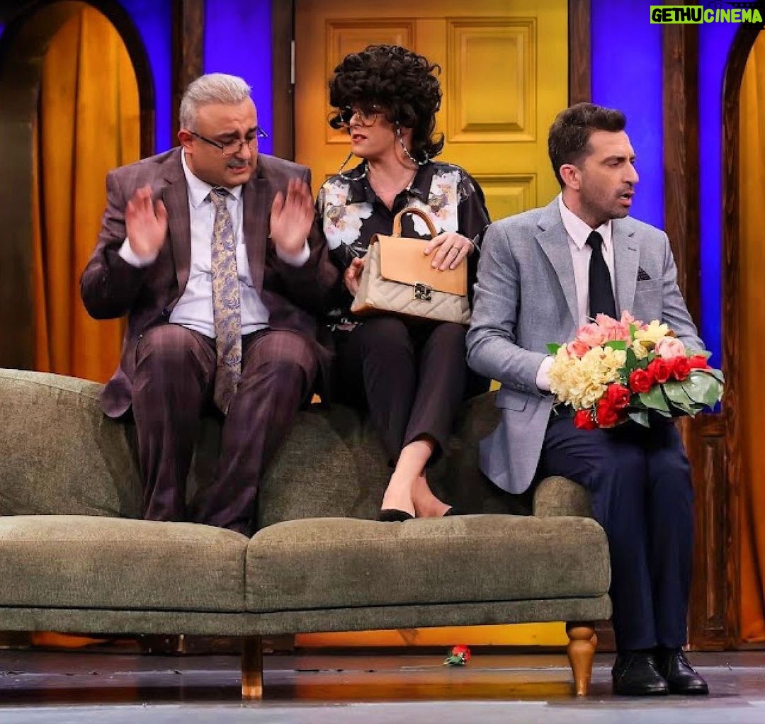 Doğa Rutkay Instagram - Bu akşam yine ne yaptığımız belli değil🤣 Tünediğimiz kesin de! #güldürgüldürshow @bkmonline @guldurguldur