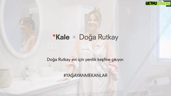 Doğa Rutkay Instagram - Doğa Rutkay, hayal ettiği banyoya Kale ürünleriyle sahip oldu. Siz de istediğiniz yaşam alanına ulaşmak, geniş renk ve desen seçenekleriyle donatılan ürünlerimizi incelemek için Kale satış noktalarına gelebilir, kale.com.tr adresinden ürün seçeneklerimizi inceleyebilirsiniz. ✨ #KaleBanyo #ÇanakkaleSeramik #Banyo #Seramik #Öneri