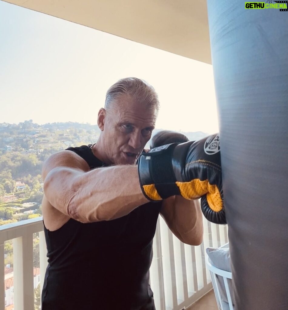 Dolph Lundgren Instagram - Early morning 20+ floor bag work out - wakes you up!👊👊