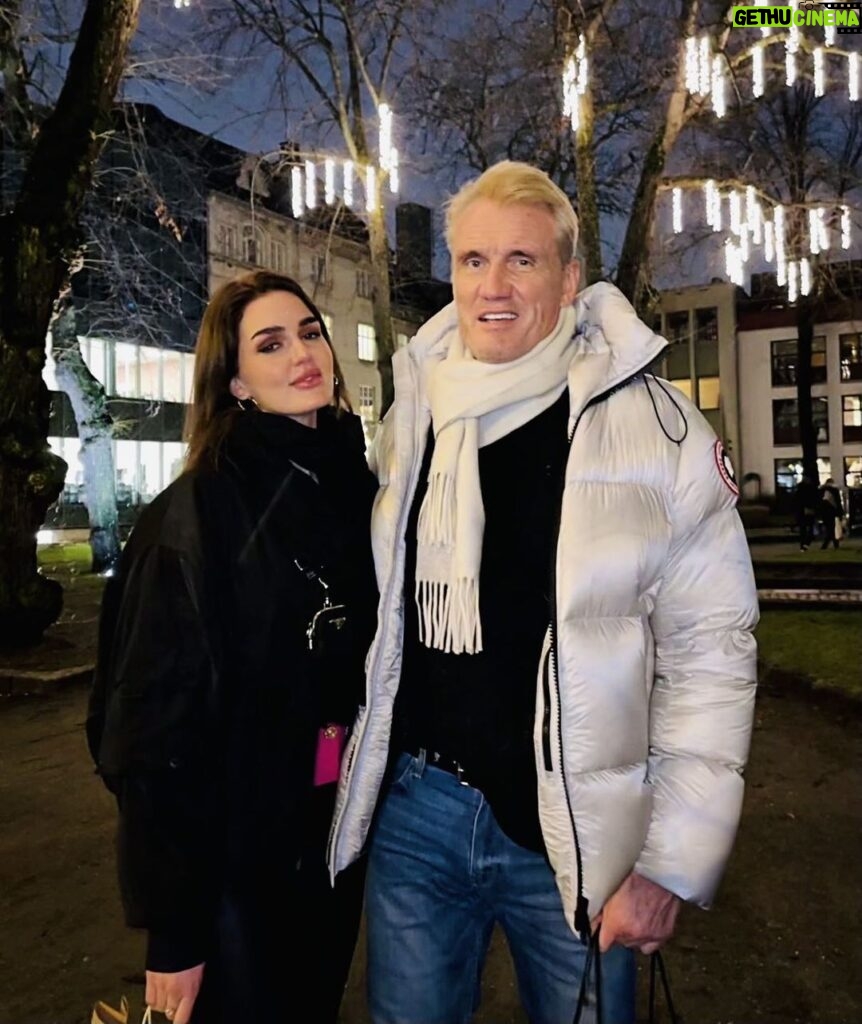 Dolph Lundgren Instagram - Finishing shopping in Trondheim on the darkest day of the year, the Winter Solstice. There’s another 1,000 miles of Norway north of here, including towns where it’s dark 24 hours a day during the winter. Three days to Xmas Eve.! 🎄🌟