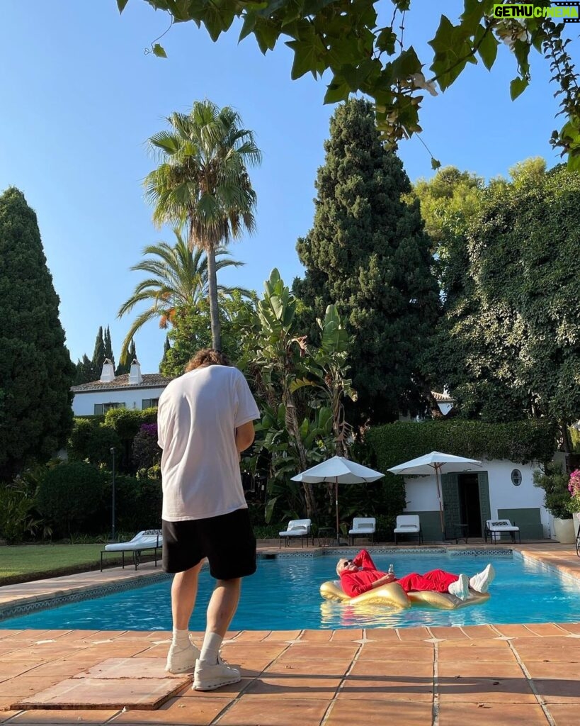 Dolph Lundgren Instagram - Having a rough day doing a photoshoot at my house in Marbella - For a cool new Swedish clothing brand. 🌴🏊🏻‍♂️