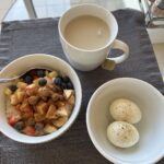 Dolph Lundgren Instagram – My breakfast for the past few years: Oatmeal with fruit, 2 boiled eggs and Earl Grey tea with milk. Protein combined with  simple/complex carbs 👊