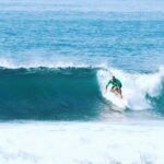 Dominic Purcell Instagram - #elsalvador🇸🇻 @puro_surf …….. I’m over due for a decent wave. #puntaroca No I didn’t make it. Total face plant. #kook😂😂😂❤️❤️