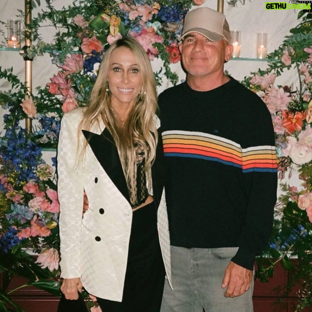 Dominic Purcell Instagram - Out with the misses last night @tishcyrus. Congrats miles. Oh @kellyslater swiped ya sweater mate give it back to ya a soon. @outerknown.