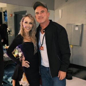Dominic Purcell Instagram - 66th #music  #grammys #awards 

A knew experience for me for sure….Sharing the moment with the wife. @tishcyruspurcell and her beautiful daughter Miles @mileycyrus who’s up for a “thousand awards” such an extraordinary talent. 

To the hottest woman on earth my stunningly beautiful wife. What would we all do without you. 

Humbled to be around you both. … love u ❤️❤️