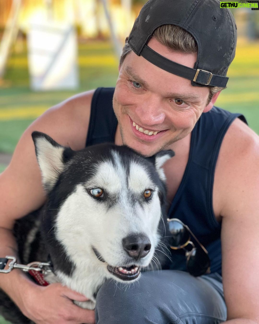 Dominic Sherwood - 216.3K Likes - Thank you @santabarbaratrapezeco for letting us fly with you!
If you’re ever in the area, be sure to check these guys out!!
Ps: met this awesome dog too!
