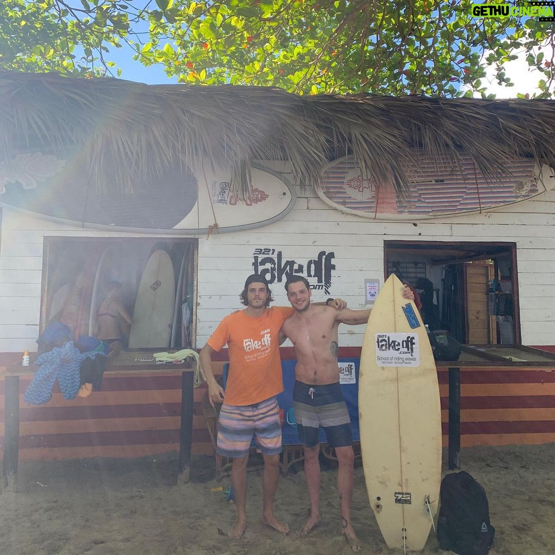Dominic Sherwood - 226.8K Likes - Happy new year everyone! If you want to learn to surf/surf/ meet amazing people Juan and Agus @takeoff_cabarete @wavesoul_retreats are the best!!! THANK YOU SO MUCH MI AMORES!! I have the most amazing time in @gorepublicadominicana
HAPPY NEW YEAR EVERYONE. XXX