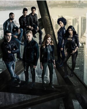 Dominic Sherwood Instagram - NEW SHADOWHUNTERS POSTER.  @shadowhunterstv  @freeform 
New season coming soon. 03.20.18

ON ANOTHER NOTE...I'm looking at the camera...I'M LOOKING AT CAMERA!!! *CALLS MUM* " Mum you'll never guess ...."