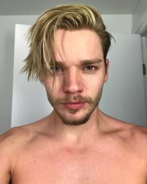 Dominic Sherwood Instagram - New Jace style...?