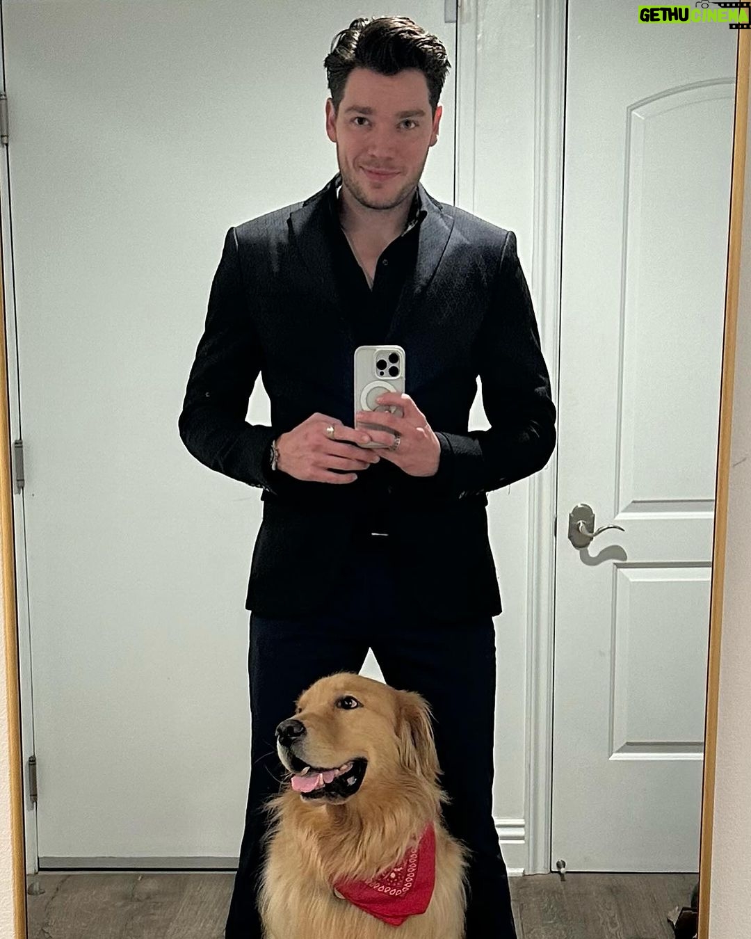 Dominic Sherwood - 229.8K Likes - Event ready!!