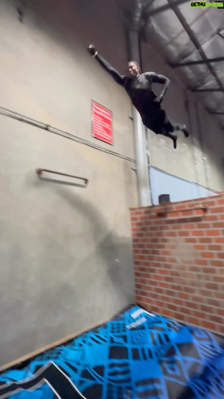 Dominique Barrett Instagram - Superhero training pt.5 πͺπΎπππΎββοΈ Tempest Freerunning