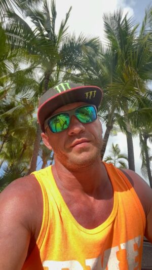 Donald Cerrone Instagram - My boy @joe_schilling a real kickboxer tried to fight you Andrew he’s whole career!!! Now you have clout you want to pretend you’re a big world champion 😂😂 see ya soon #muskvszuckerberg