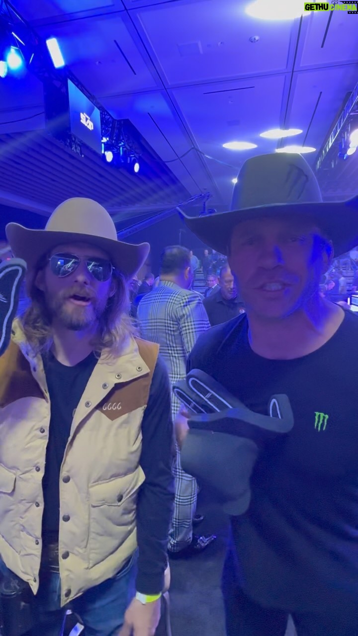 Donald Cerrone Instagram - Big weekend of bets !! @dalebrisby and hitting Slap, UFC and Super Bowl. @betonline_ag get them bets in