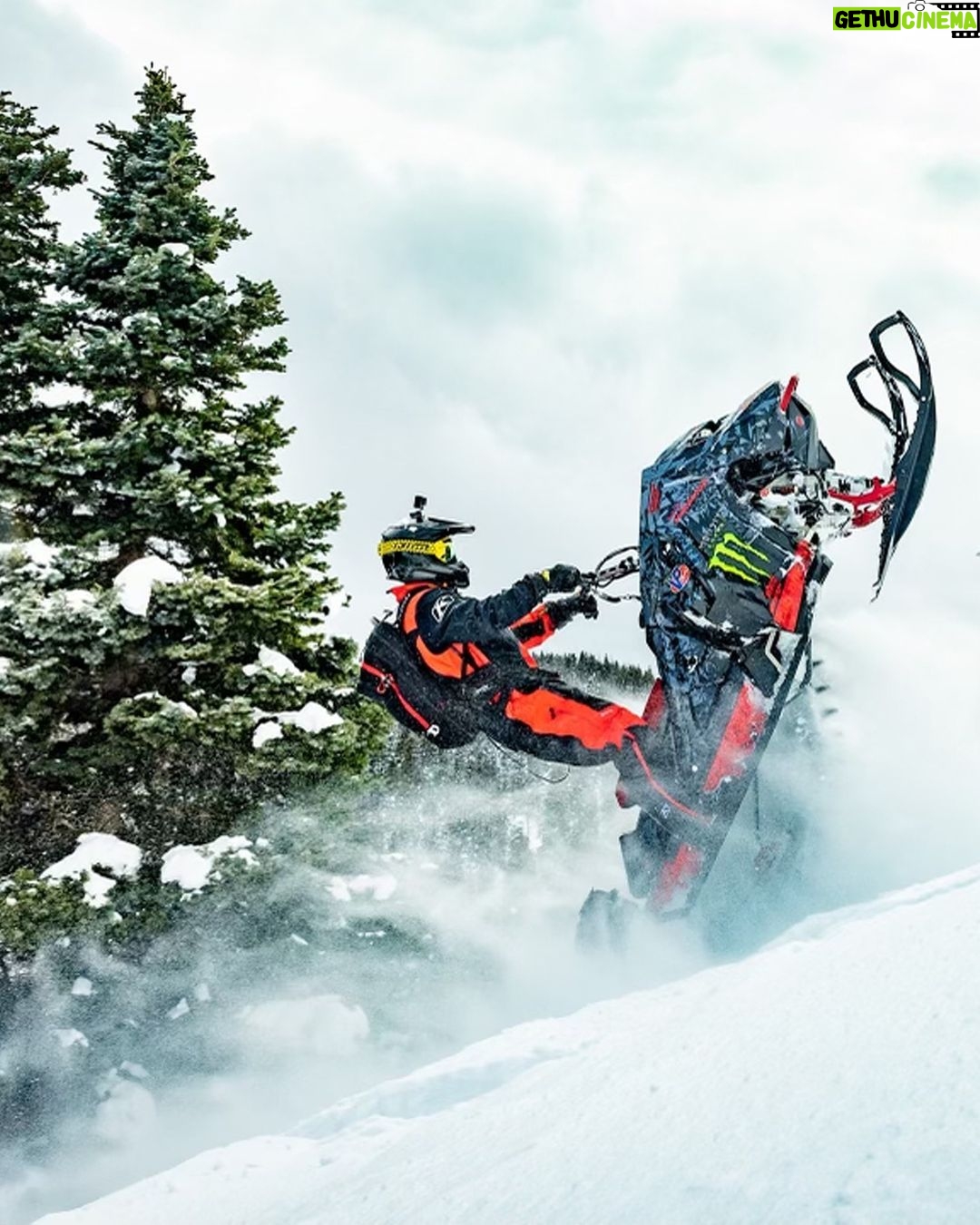 Donald Cerrone Instagram - Snow, snow and more snow. 🌨️ It's a good thing @vpracingfuels has products for that! @cowboycerrone relies on VP Sub Zero 2T Synthetic Engine Oil and C9 Fuel to maximize his snowmobile's performance when he's tearing up fresh powder. ❄️ What fuels your snow fun this winter? ☃️