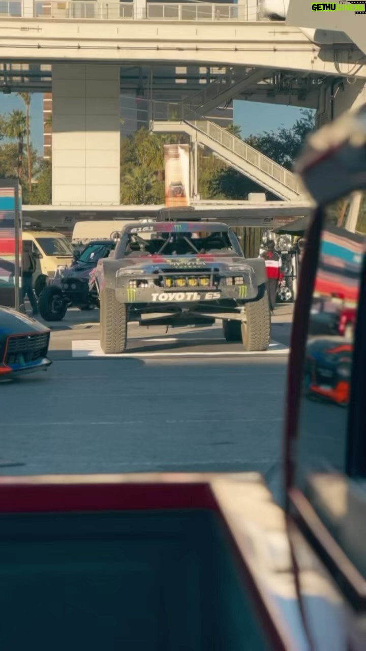 Donald Cerrone Instagram - It’s SEMA !!!!!! Out here with the @thehoonigans boys, stop by at 2pm I’ll be signing autographs and hanging out!