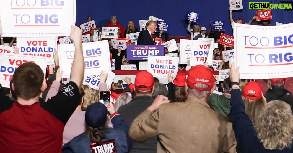 Donald Trump Instagram - Thank you, Greensboro, North Carolina! Together, WE are going to MAKE AMERICA GREAT AGAIN!!!