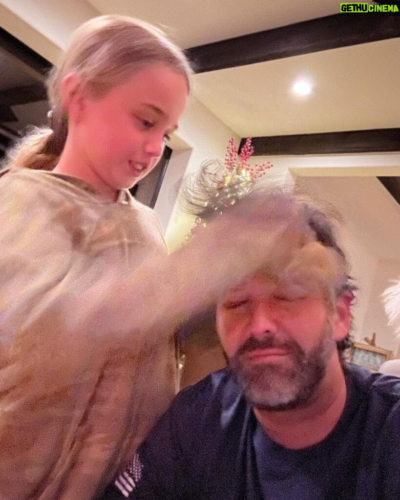 Donald Trump Jr. Instagram - Great weekend with the smurfs. Chloe was working on my newest hairstyle so I can complete my Blue Steel look once and for all. This was post about 2 dozen s’mores while watching the whole Predator series. I may need to cut out some of the sugar. LOL. Thoughts on the look??? @kimberlyguilfoyle