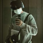 Donghae Instagram - 🥶 🎧