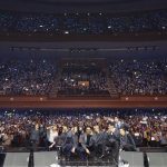 Donghae Instagram - 슈퍼주니어 18주년. 사랑하는 멤버들과 중학교 때부터 지금까지 함께라는 게 너무너무 감사하네요. 그리고 20살 때 ELF를 만나 18년 동안 저희 곁을 지켜줘서 든든하고 감사해요. 영원한 친구 ELF 만나 모든 계절을 함께 보낼 수 있는 것도 감사해요. 앞으로 우리 함께 더 걸어가요 :) ELF를 위해 많은 선물을 준비할게요💙