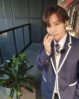 Donghae Instagram - 👨‍🎓