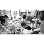 Donghae Instagram - 어린아이들은 함께 있어주고 함께 얘기해 주고 함께 놀아주는 걸 좋아합니다 우리는 옆에 있는 어린아이들과 함께해 주고 꿈과 희망을 줘야 합니다^^ Children like to play, talk, and hang around with people. We need to be around them to give dreams and hopes to them.