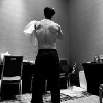 Donghae Instagram - we should work out everyday for my body , mind , future well being and my family. working out always make’s me happy .