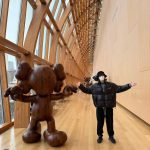 Donghae Instagram - I was so happy to see my favorite exhibition in Toronto. #kawsfamily AGO - Art Gallery of Ontario